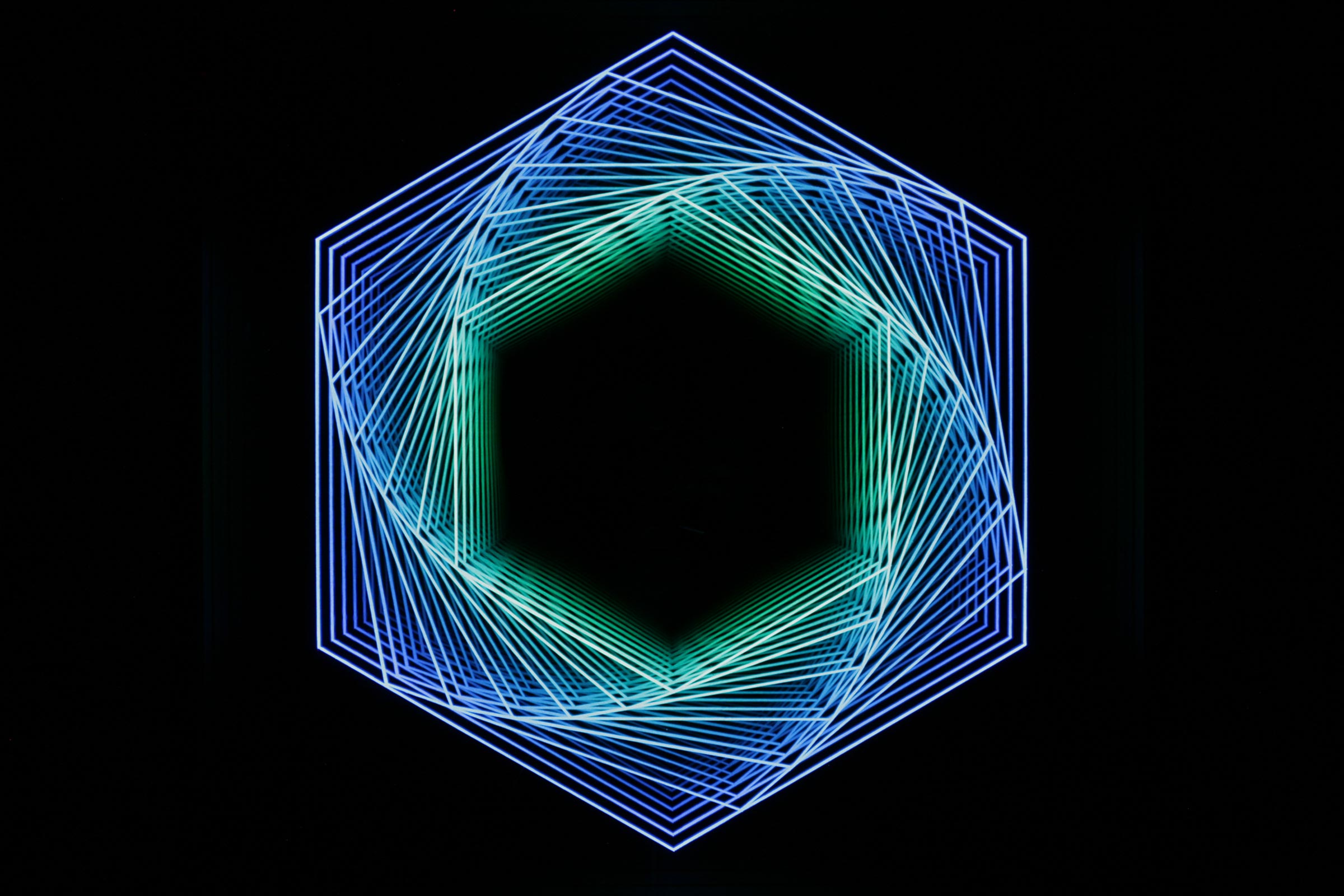BARDULA - Beyond mirrors Hexagone - 13