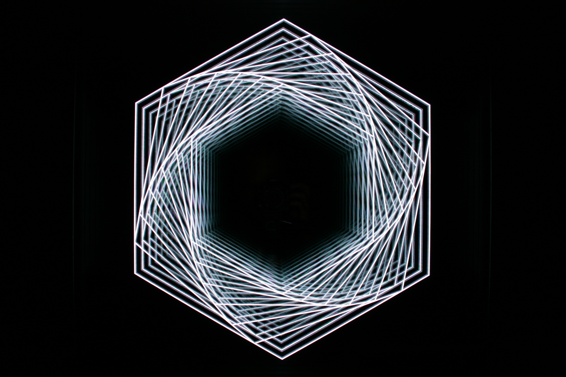 BARDULA - Beyond mirrors Hexagone - 22