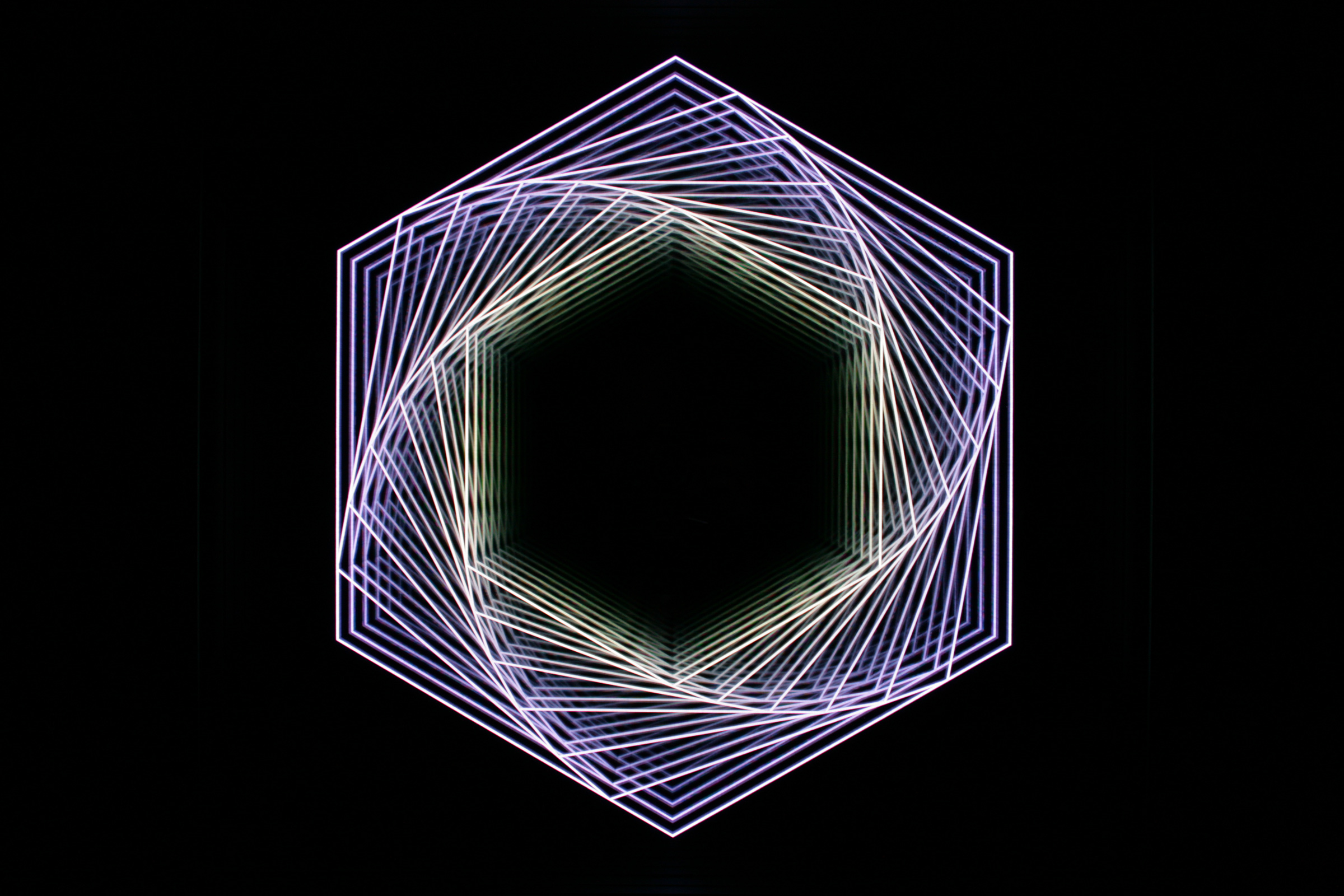 BARDULA - Beyond mirrors Hexagone - 32
